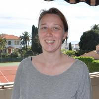 Coralyne, Immersion française sur la Côte d'Azur