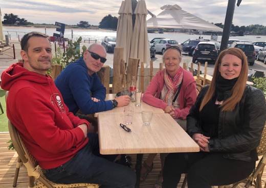 Vivre le style de vie français, séjourner avec S.L.Immersion, Liz et Alan immersion française