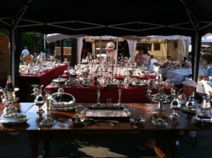 Foire internationale à la brocante et aux antiquités de l’Isle sur la Sorgue, 9 Foire internationale à la brocante et aux antiquités de l’Isle sur la Sorgue, 9