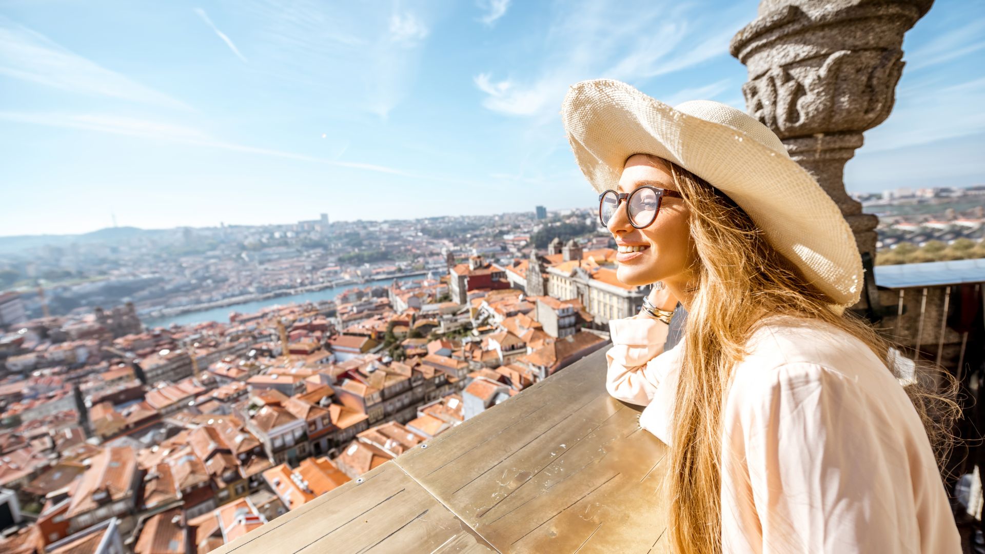 Discover Aix-en-Provence with our “Special Guest” programs in 2026, in collaboration with the famous writer: Janine Marsh!